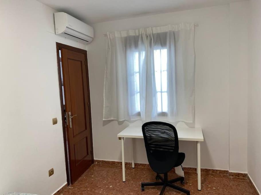 Piso Grande De 120 M2, A 15' De La Playa En Coche Apartment Huelva Exterior foto